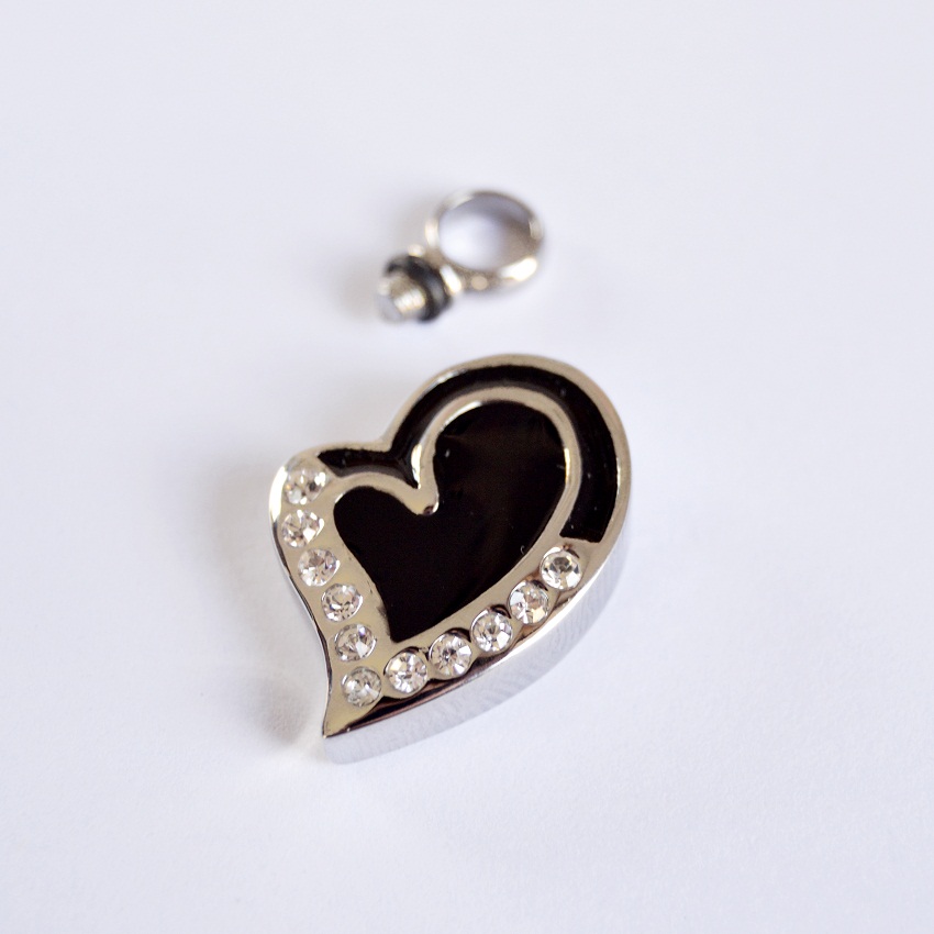 Colgante para cenizas abierto. Noble Corazón.