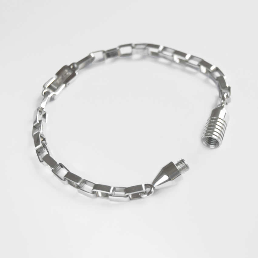 pulsera para guardar cenizas abierta
